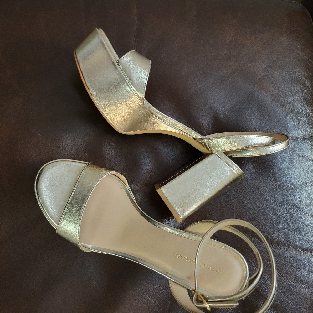 Stuart Weitzman Elegant Gold 90MM Metallic Platform Sandals